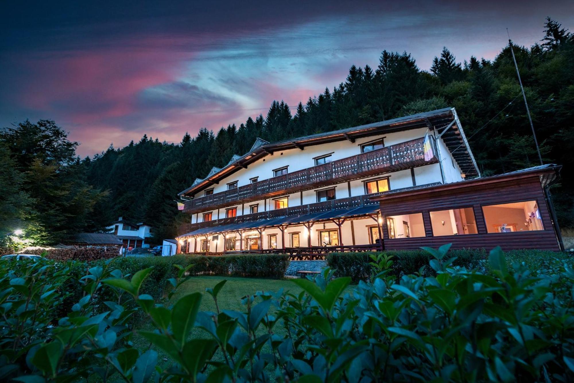 Resort 7 Crai - Cabana Craiul Crailor Zărneşti Exterior foto